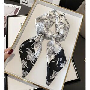 ❤️Silky Square Scarf Soft Bandana Black White Floral Monochrome Elegant Luxury